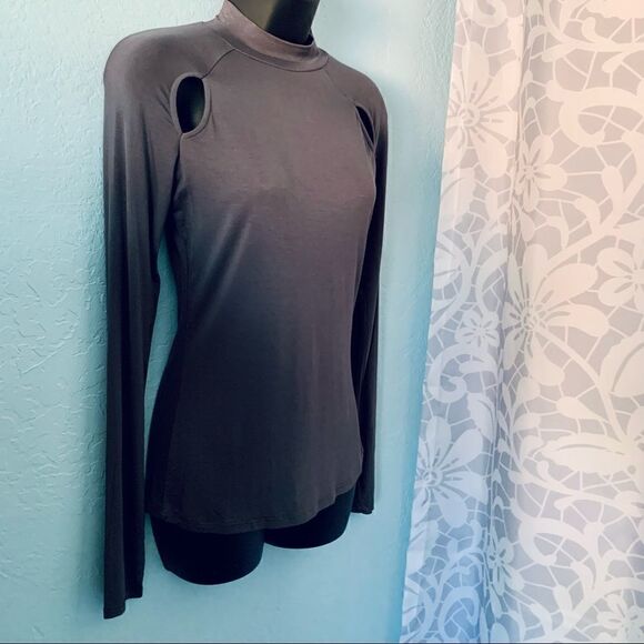 Bear Dance Gray Mock Neck Cutout Long Sleeve Pullover Shirt Size Medium - Picture 2 of 5